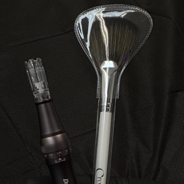 (Under Butt) intimate lightening 